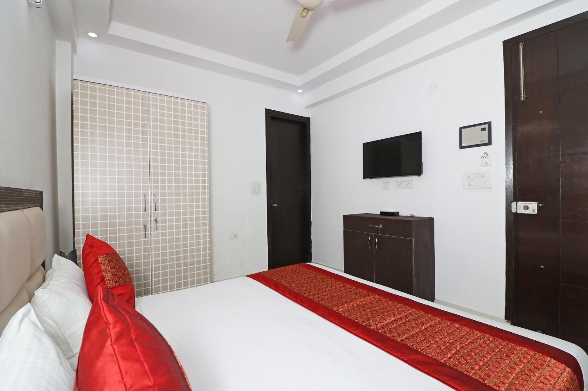 OYO 12732 Avalon Palace Nueva Delhi Exterior foto